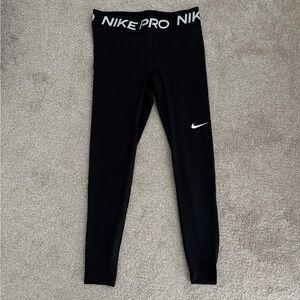 Women’s Nike Pro leggings size M